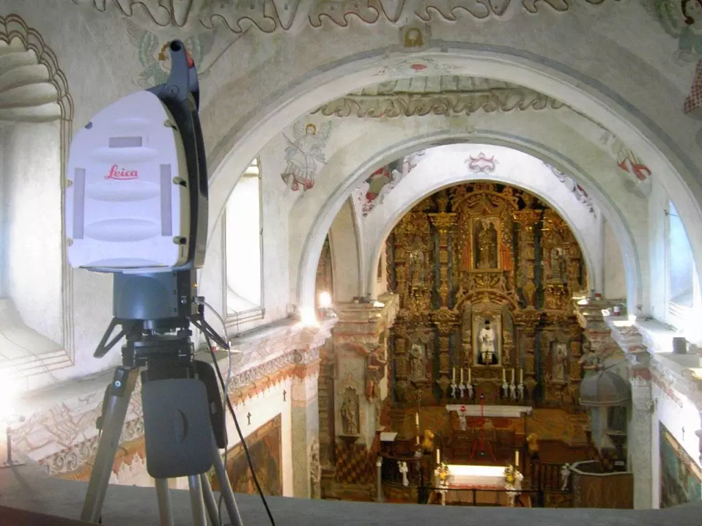 3d scanner setup to capture cathedral interior